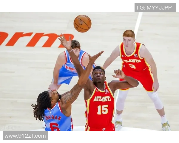 以老鹰进攻体系为核心的战术创新与球队发展战略分析